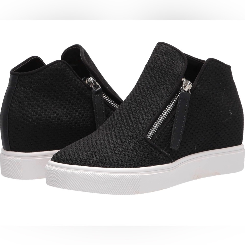 Steve Madden Click Bait Black Platform Zip Sneaker Size 7